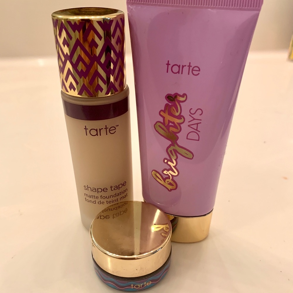 Tarte foundation plus 2 goodies